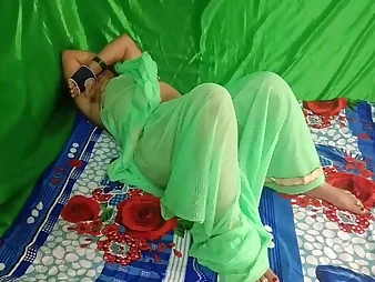 Savita Aunty comfortless in a green saree by Indian step-mother