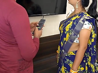 Indian Bhabhi Lures TV Mechanic Be decent of Fuck-A-Thon With Illusory Hindi Audio