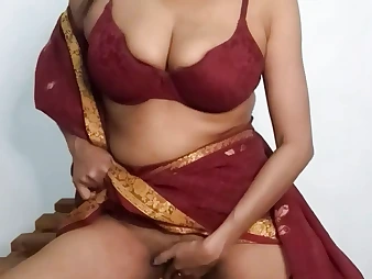 Observe this super-fucking-hot Indian maid get off with Saree sugary-sweet vag with Enormous Bra-stuffers