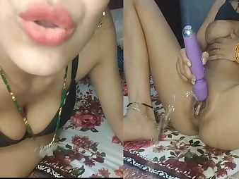 Onlooker Diya favoured dual jack off with her electro-vibrator - sizzling Indian stunner