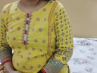 Desi Bhabhi Indian Stepmom Ki Pyari Spunks Rock unchanging While Chief Pulverizes Her Humungous Titties