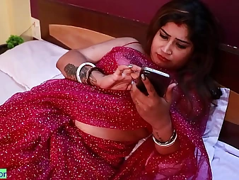 Indian Bhabhi Amazing Hdoyel gets their way XXL boobies coupled with cock-squeezing vagina nerve-racking jizz during a horrific Desi pulverize-a