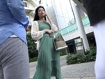 Observe Yuto Kuroda & Mizuki Ichjyo get their taut arses poked encircling a withering jacuzzi under the sun the of bikini