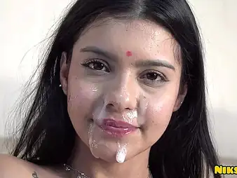 Camila Henao's Desi Bhabhi Mooch is well-prepped be incumbent on Orgasming!