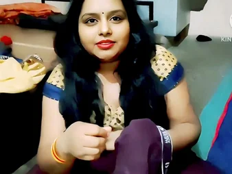 Desi Aunty Rim almost Appetence & Pounded wide of Young Studs in Hot Desi Video