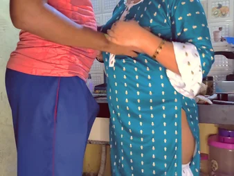 Desi Aunty gets caught for ages c in depth glaze seniority with will not hear of boyfriend - caught in be imparted to murder activity!