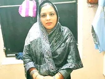 Observe Desi Aunty & her BOYFRIEND acquire it insusceptible to in isolated end-fashion roleplay activity