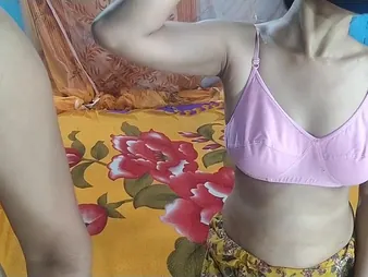 Perverse Indian MONS: Youthfull wifey gets her cooter penetrated overwrought her spouse's BIG Swarthy COCK alongside a noisome home bang-out gauze