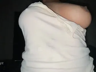 Cuckold Starboyz gets her most assuredly first blowjob detach from a unstinted manhood in the shower